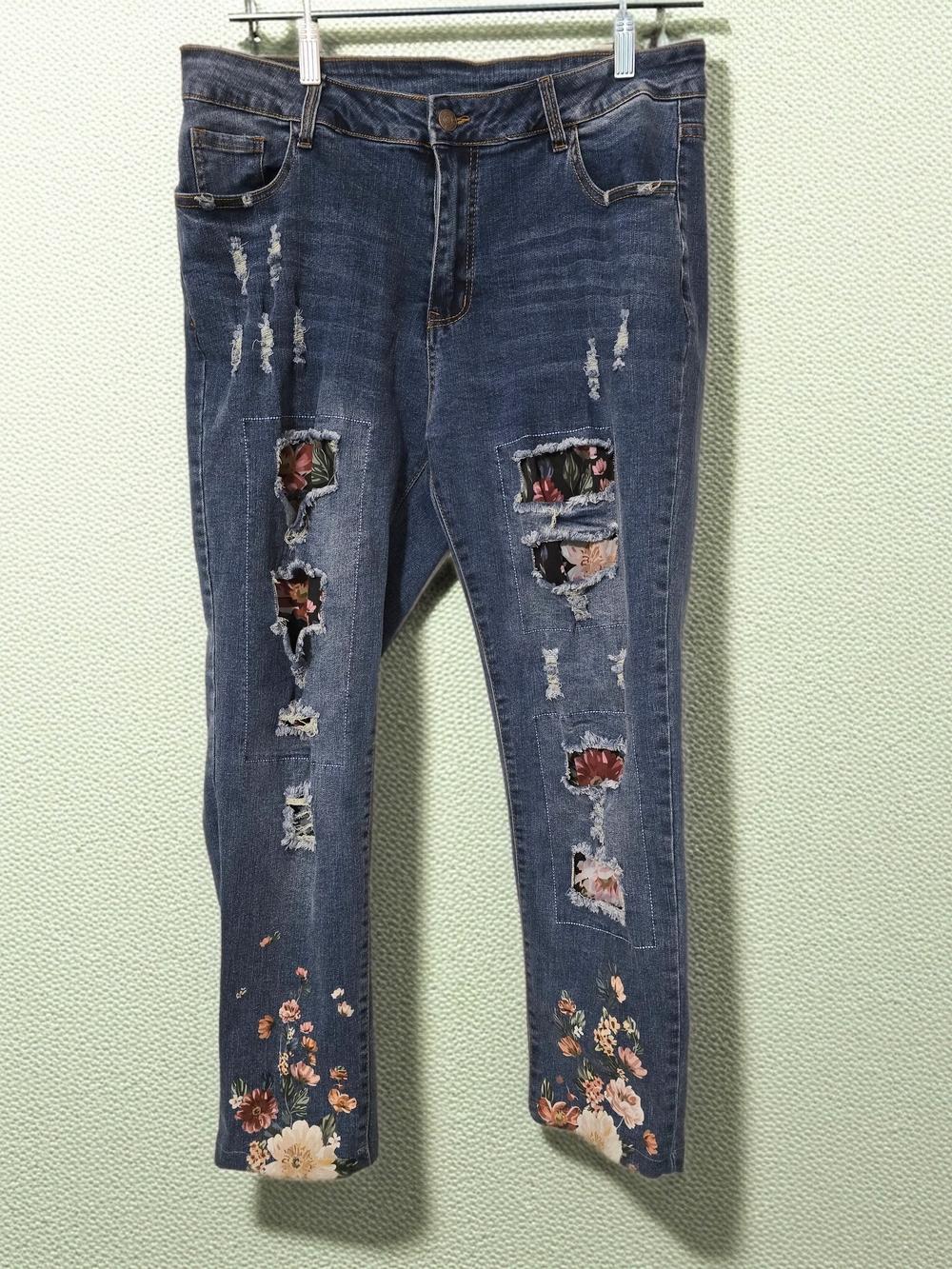 Blue Floral Patch Skinny Jeans for Women
